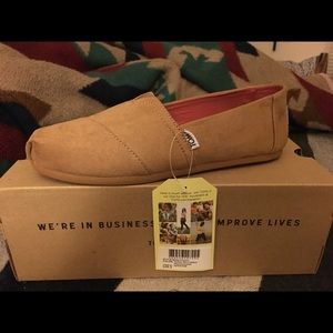 Toms Women Toffee Microfiber Classics NWT